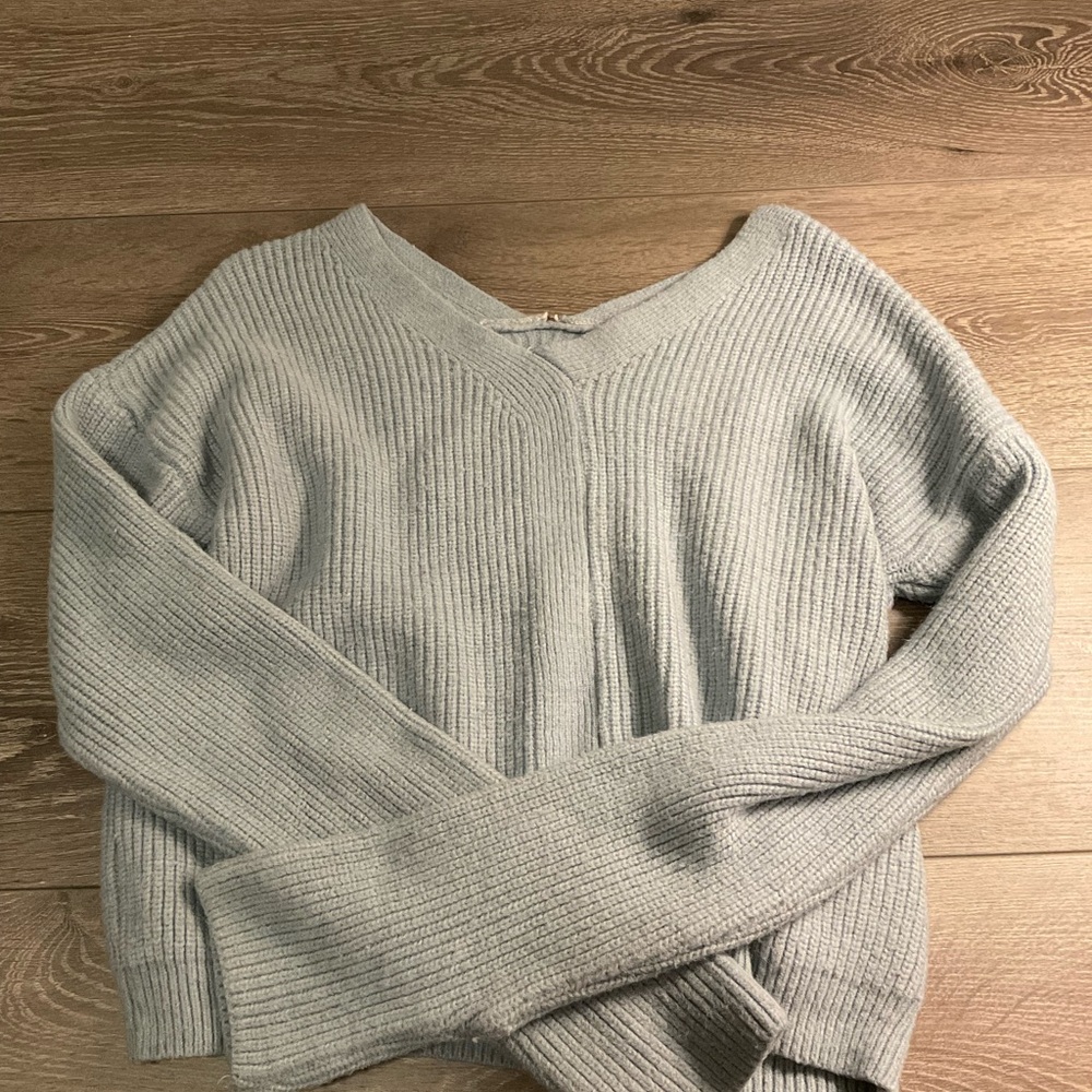 Blue sweaters - Picture 3 of 3